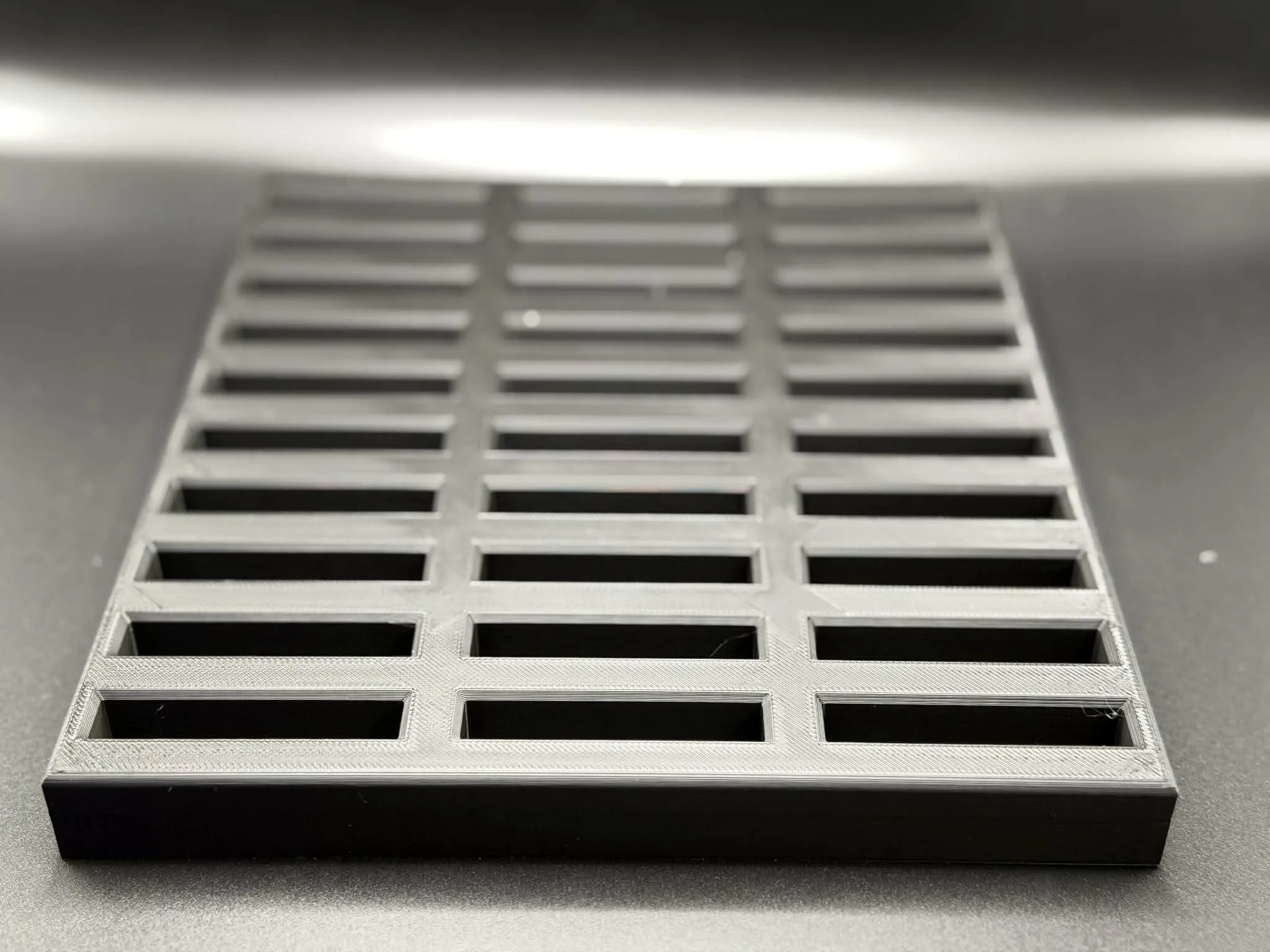 Dog Grooming Blade Organizer Holder, Stores 30 Blades