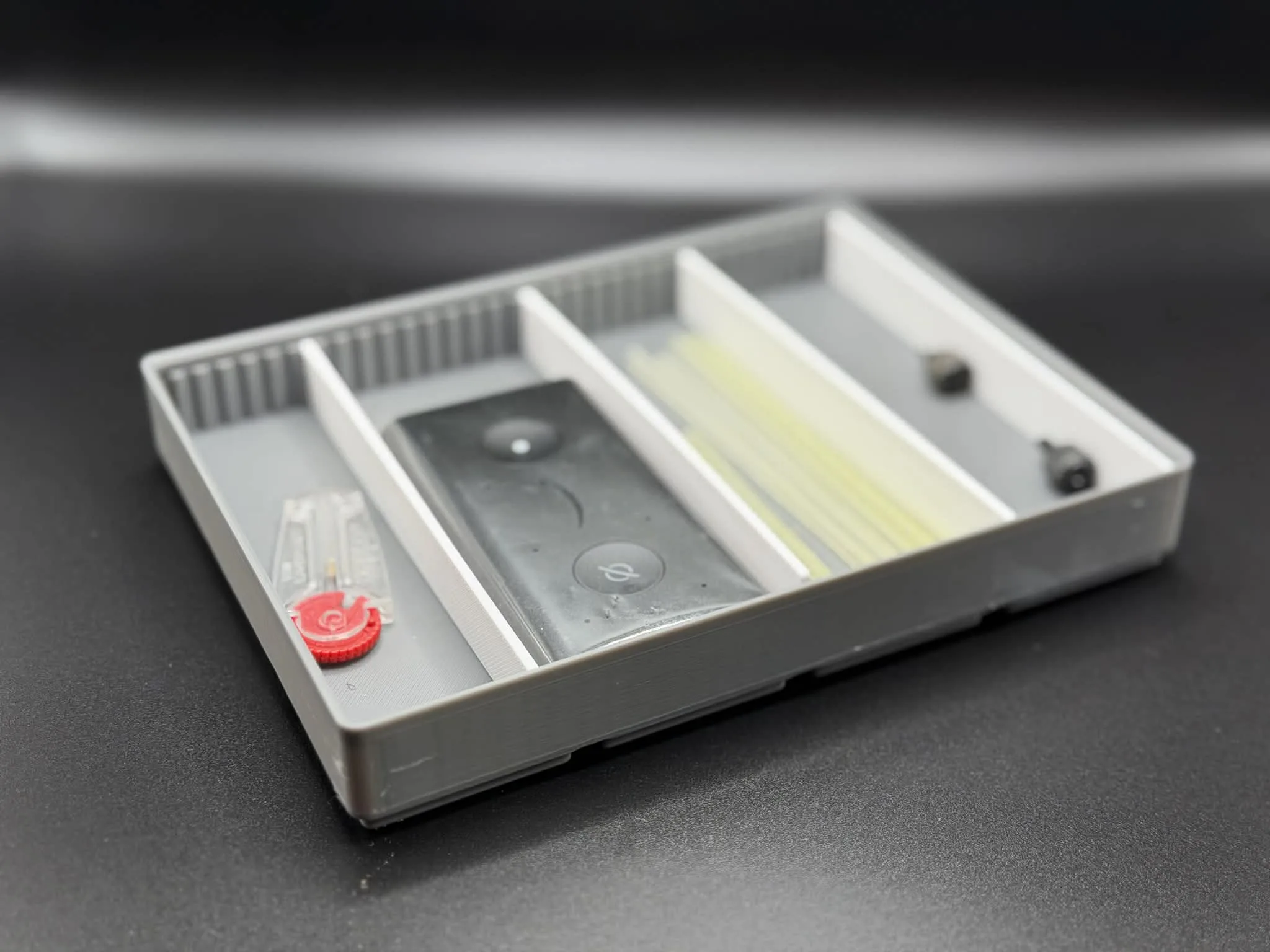 Gridfinity 4x3 Bin with 4 Dividers for Parts Storage