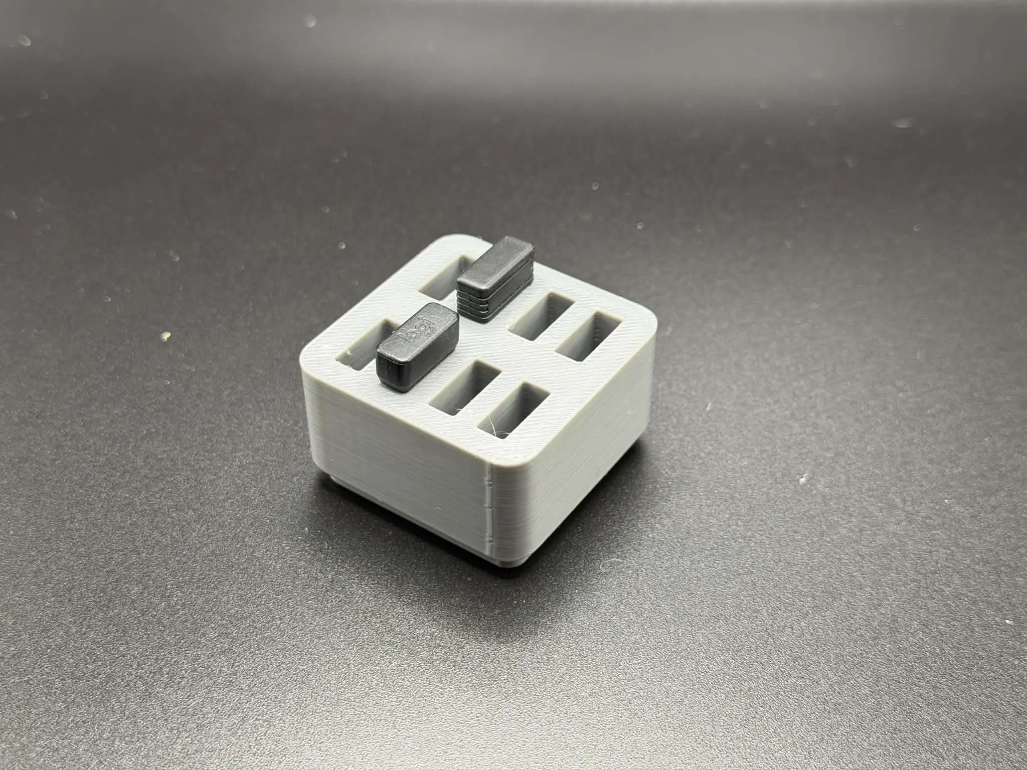 Gridfinity 1x1 USB A Adapter Holder with 8 Slots