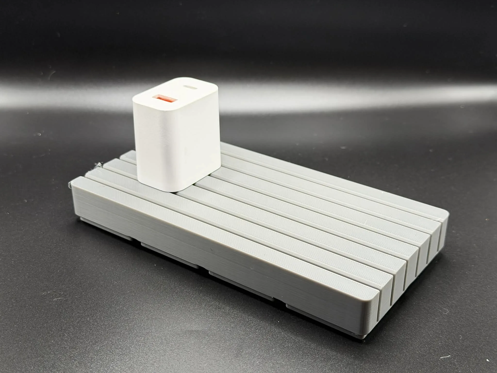 Gridfinity 4x2 Wall Plug Organizer, Holds 15 Plugs